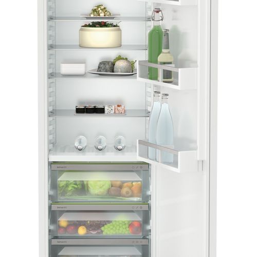 IRBh5120 Plus BioFresh Fully Integrated Refrigerator