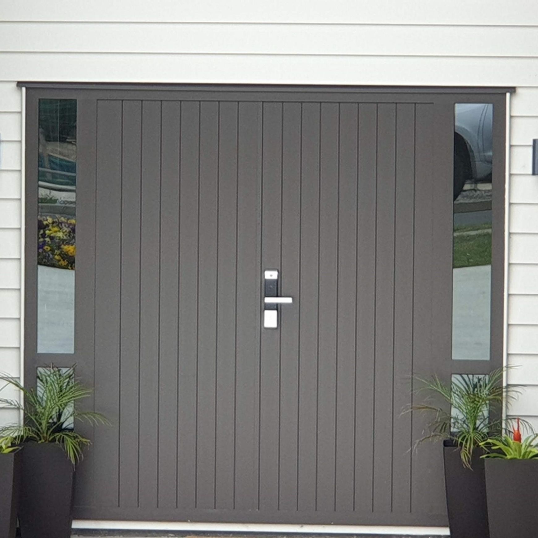 Strata TGV Aluminium Modern Entrance Doors