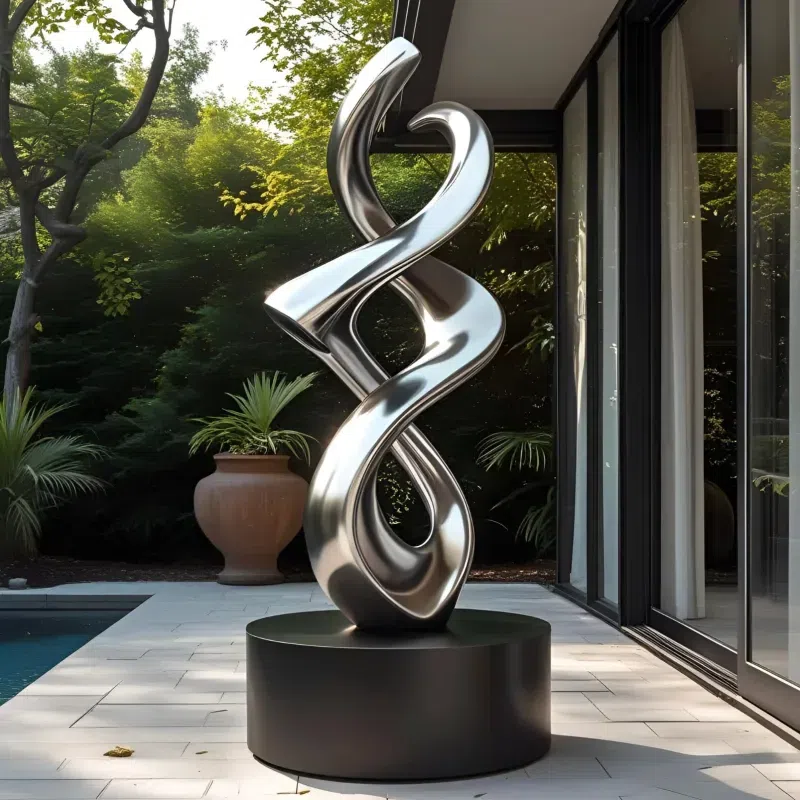 Mira Sculpture