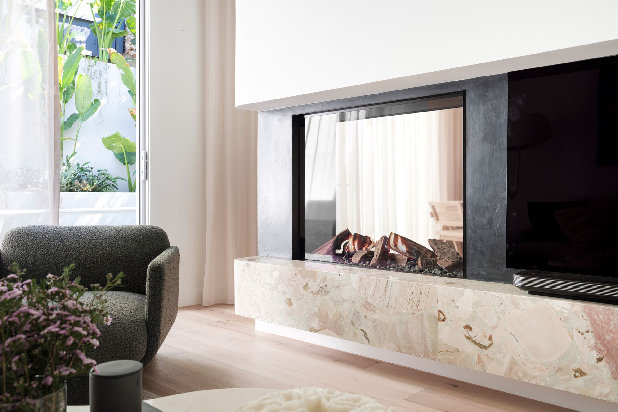 MODE KS1150 Tall Gas Fireplace