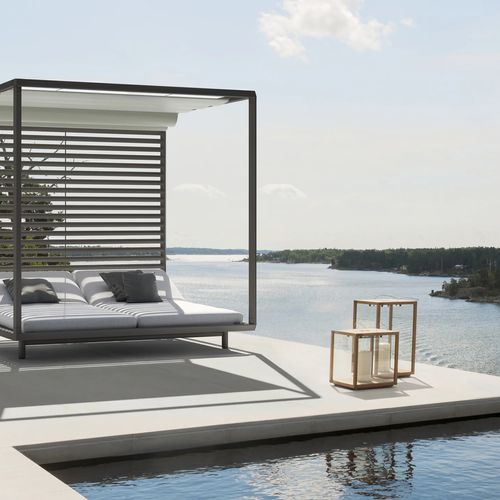 Pavilion Daybed