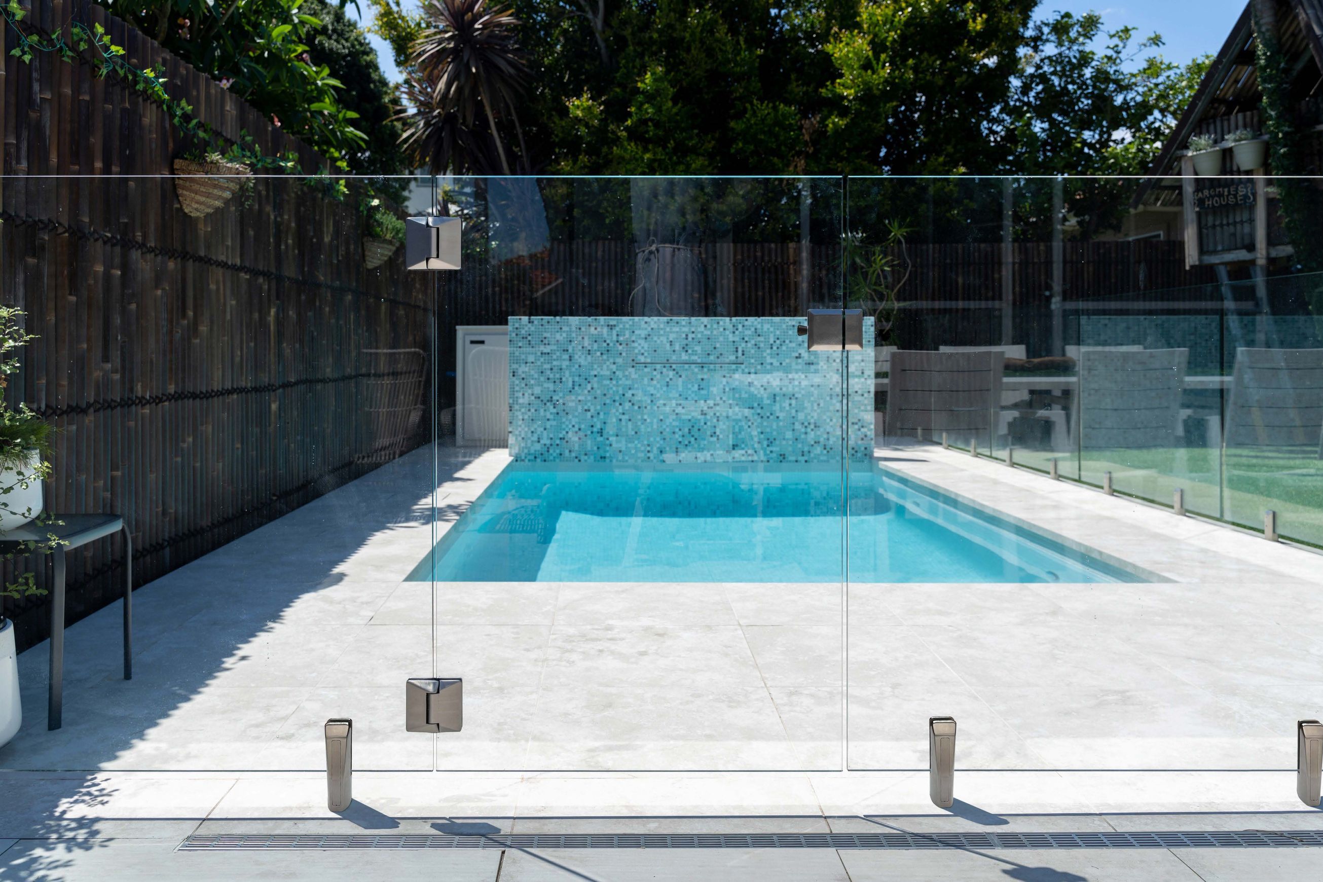 Edgetec Matador® Series II Mini Post Balustrade System