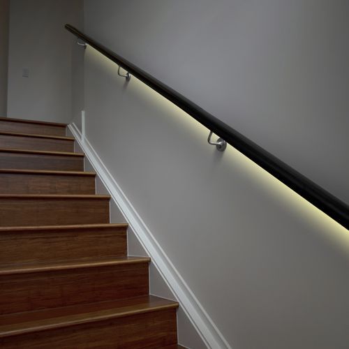 Led friendly banister bracket BB8