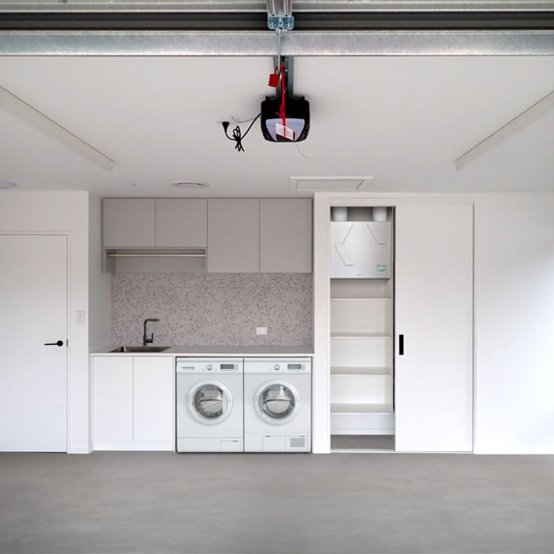 Vertical Lossnay Heat Recovery Ventilation Range