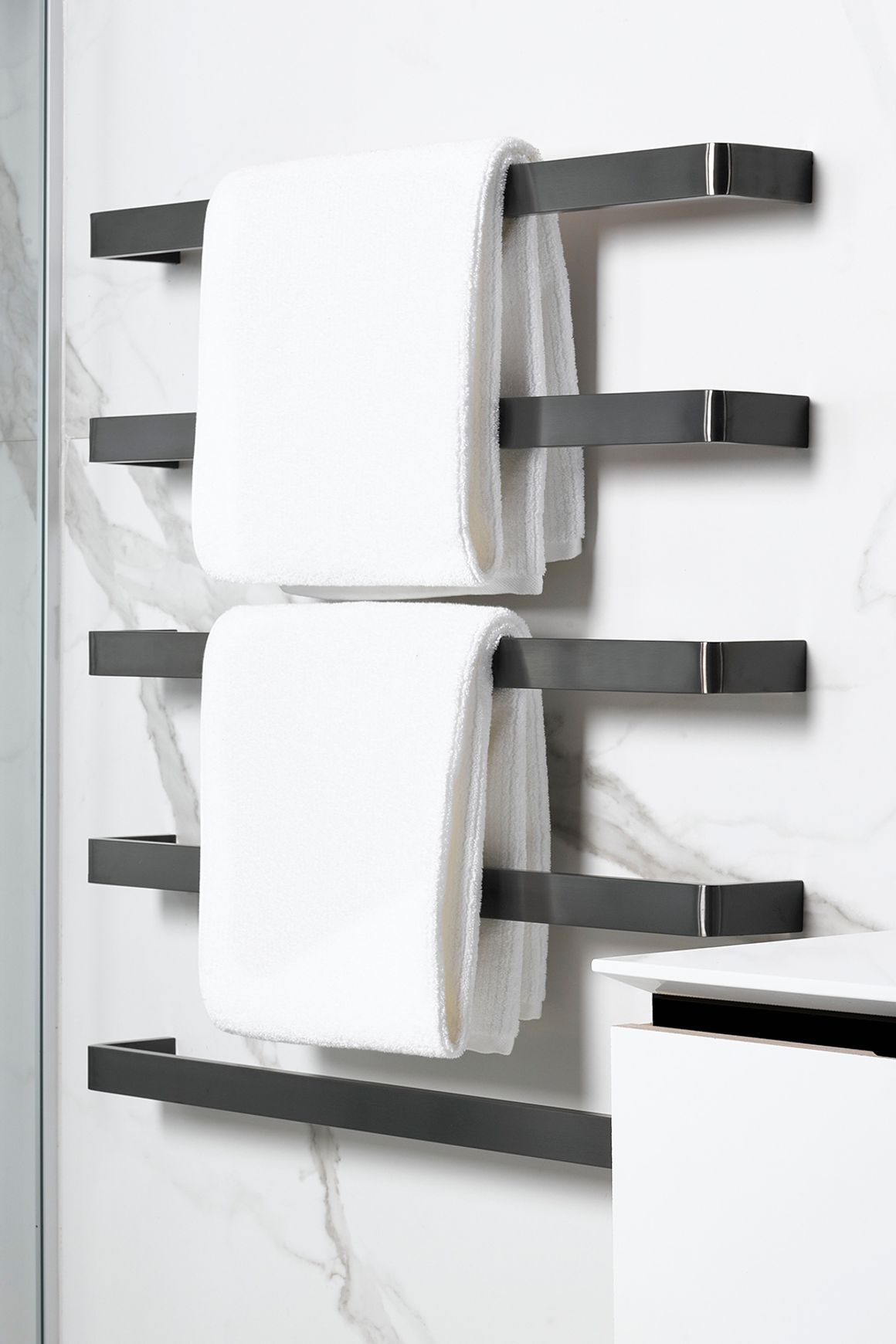 Icona – Mont Heated Towel Rails