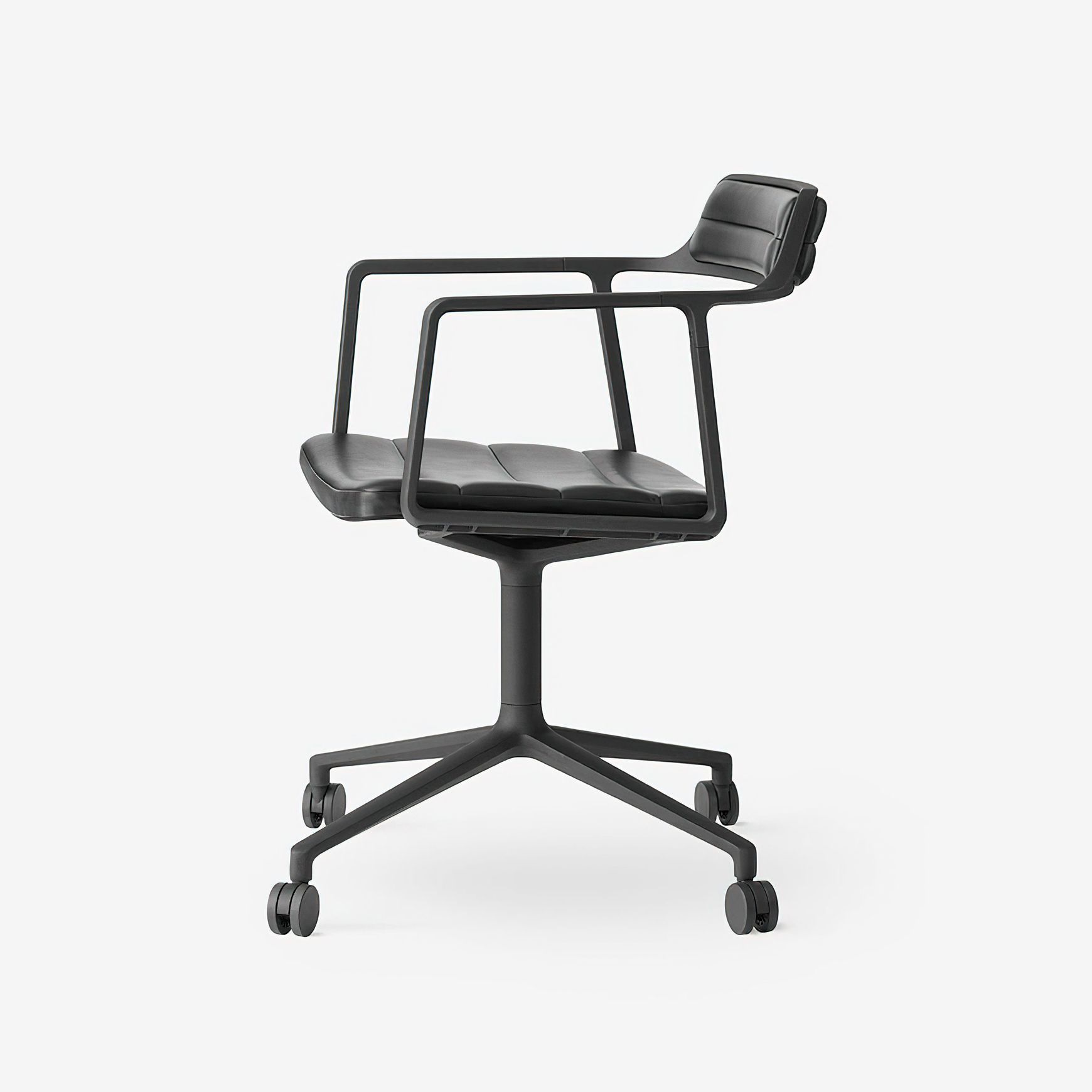 Vipp 452 Swivel Chair