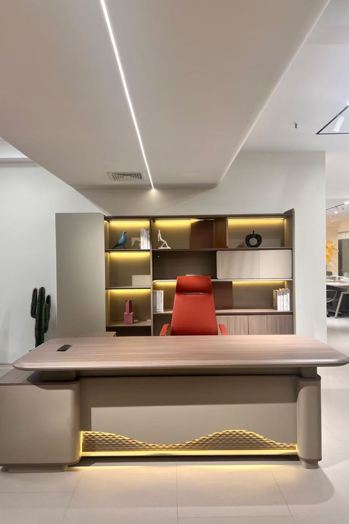 Luxury Office Tables