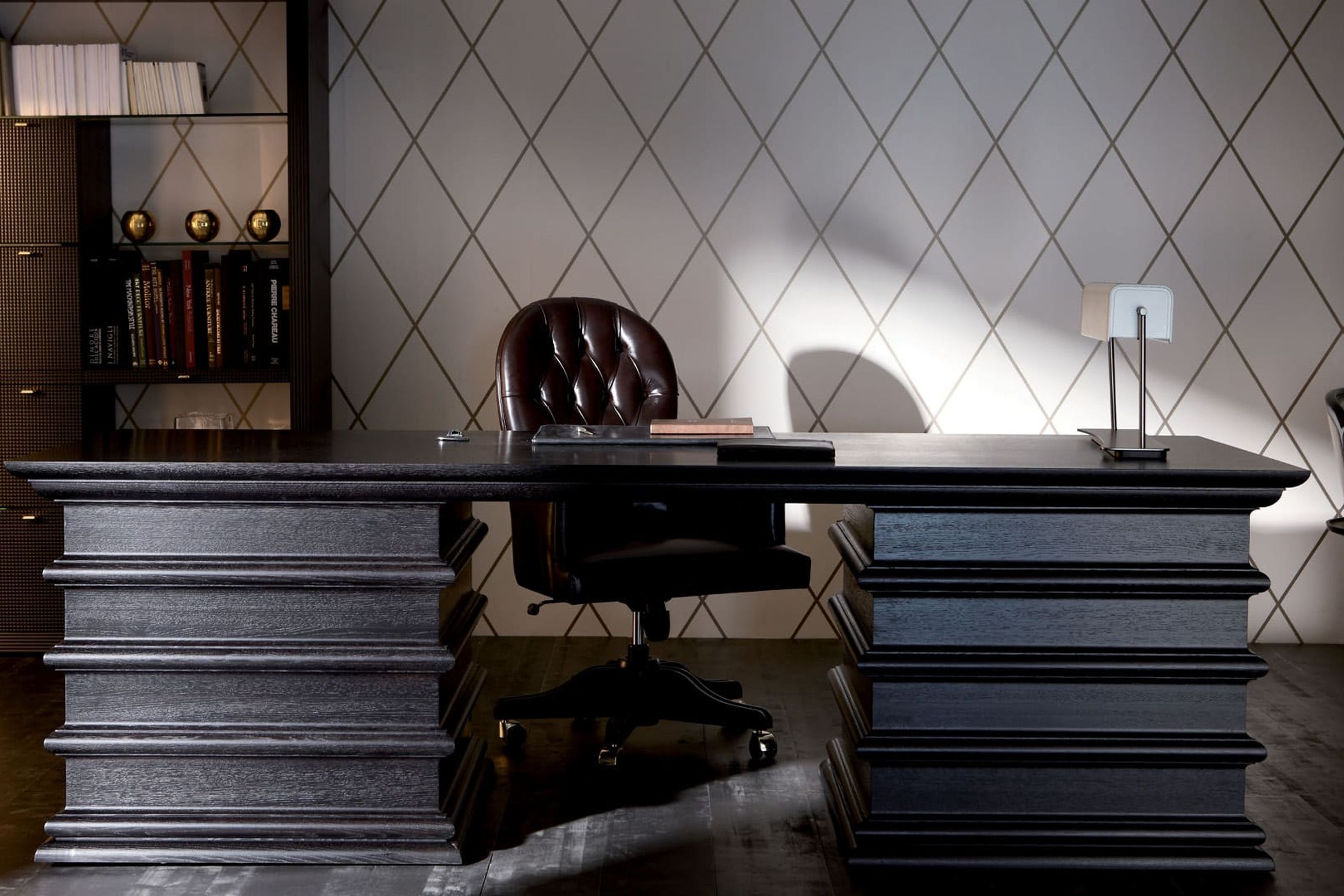 Manon Desk