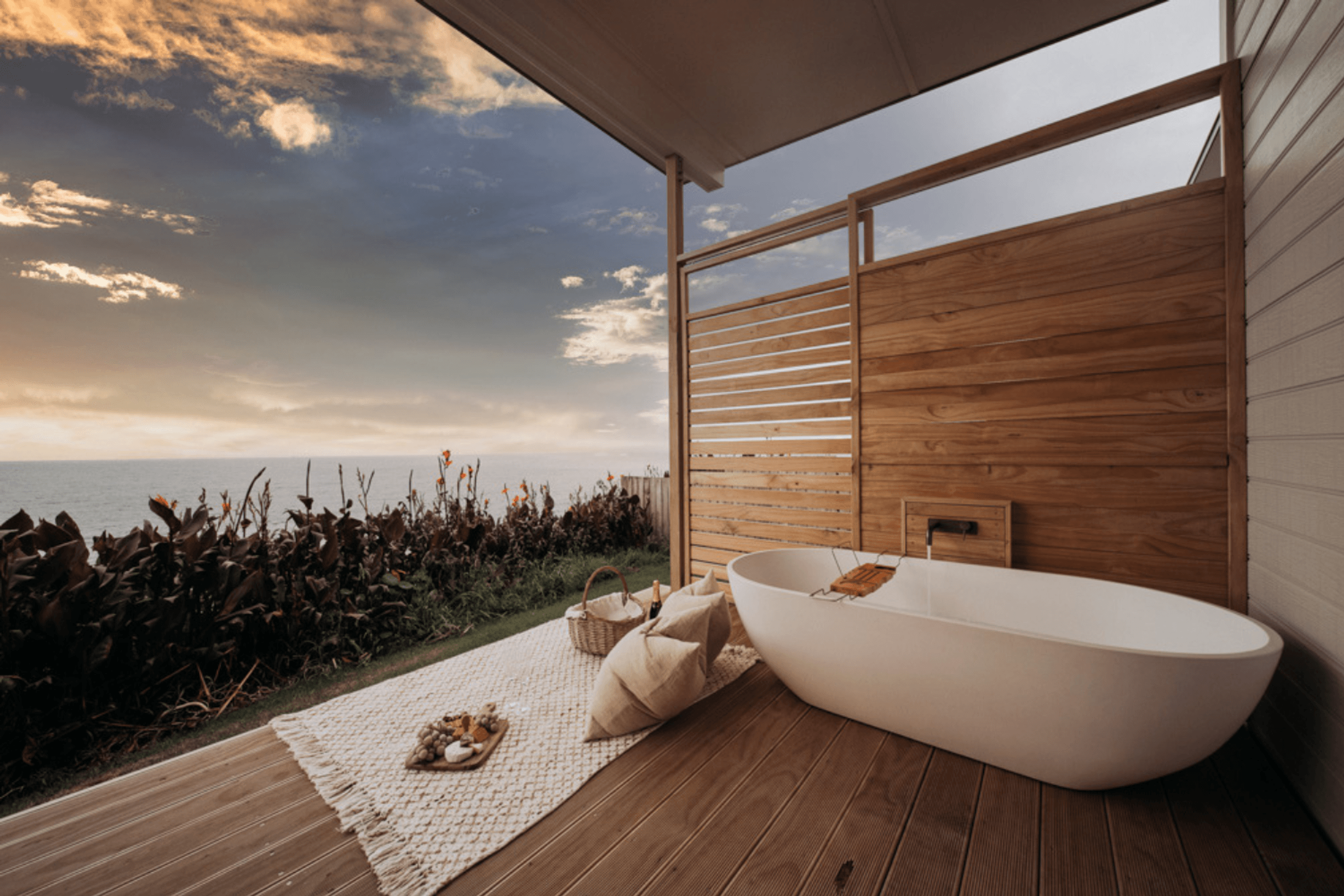 Justina Classic Outdoor Bath 1650mm Extra Wide ST12