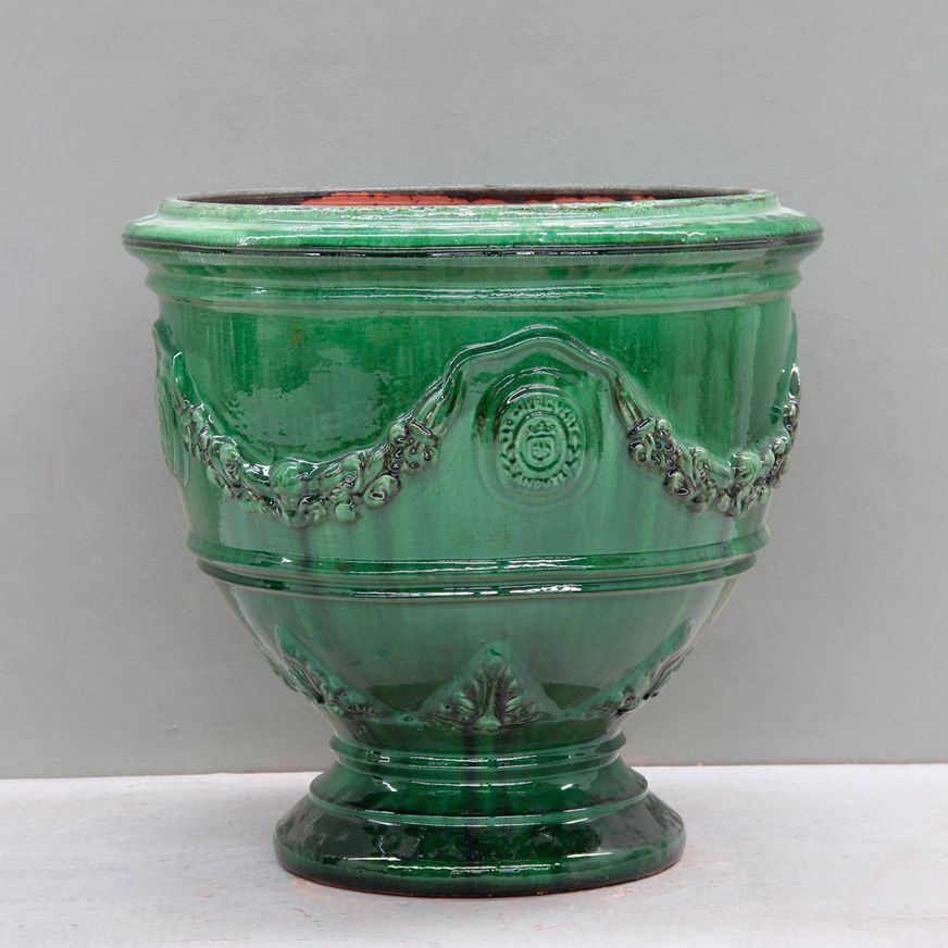 Green Versailles Traditional Coupe