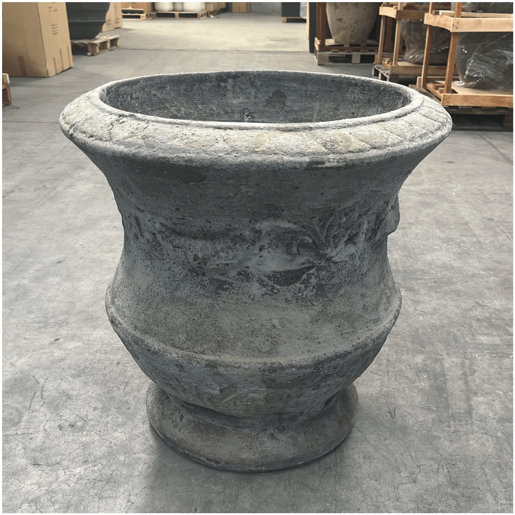 Atlantis - Thistle Urn