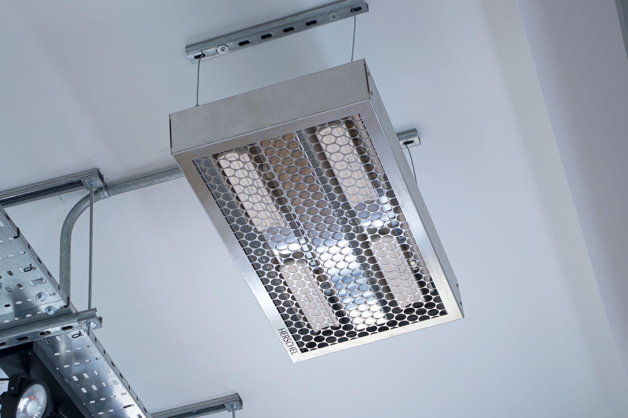 Power 4 3200 Watt Infrared Space Heater