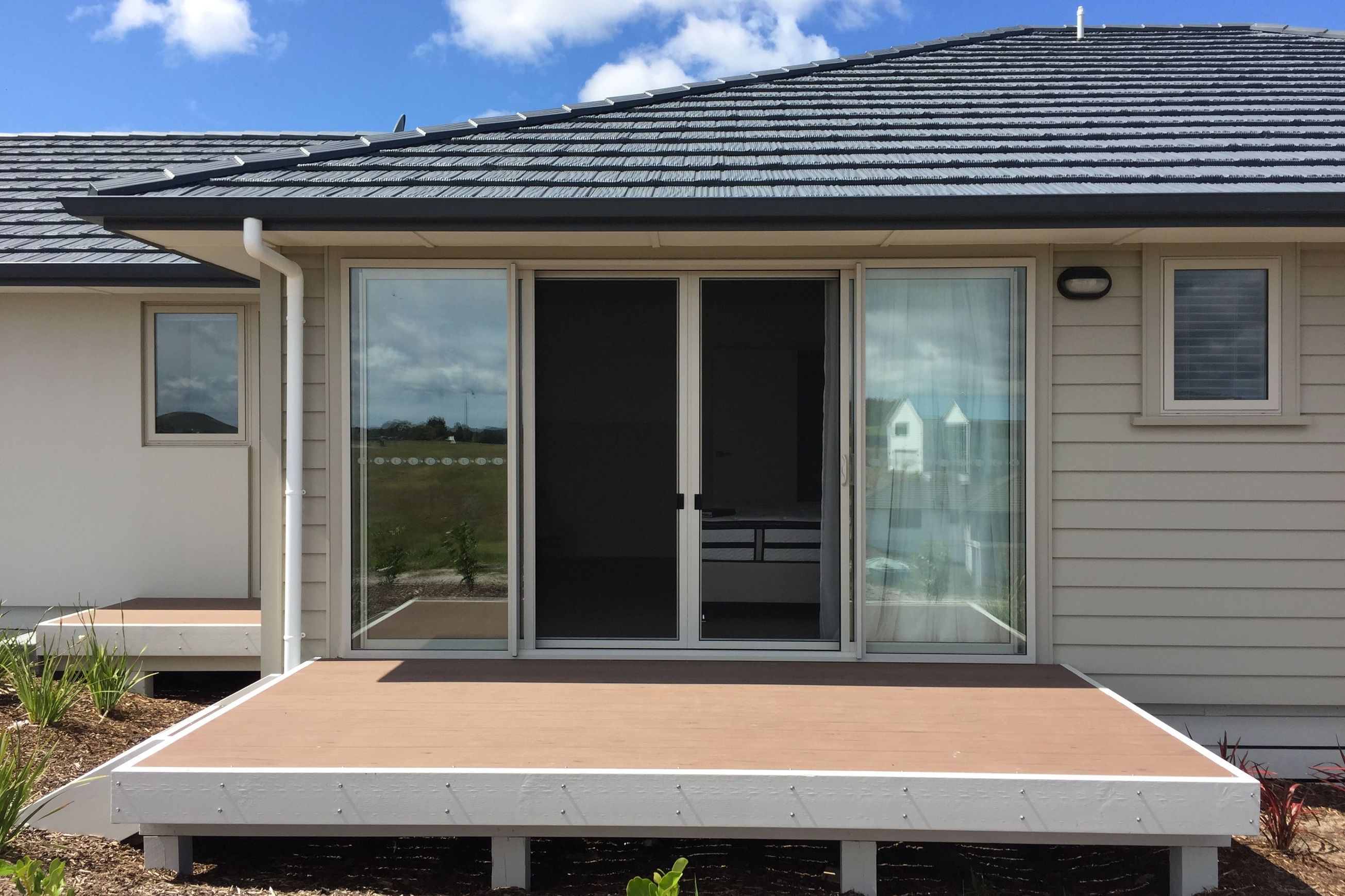 Venette™ Retractable Pleated Mesh Insect Screens