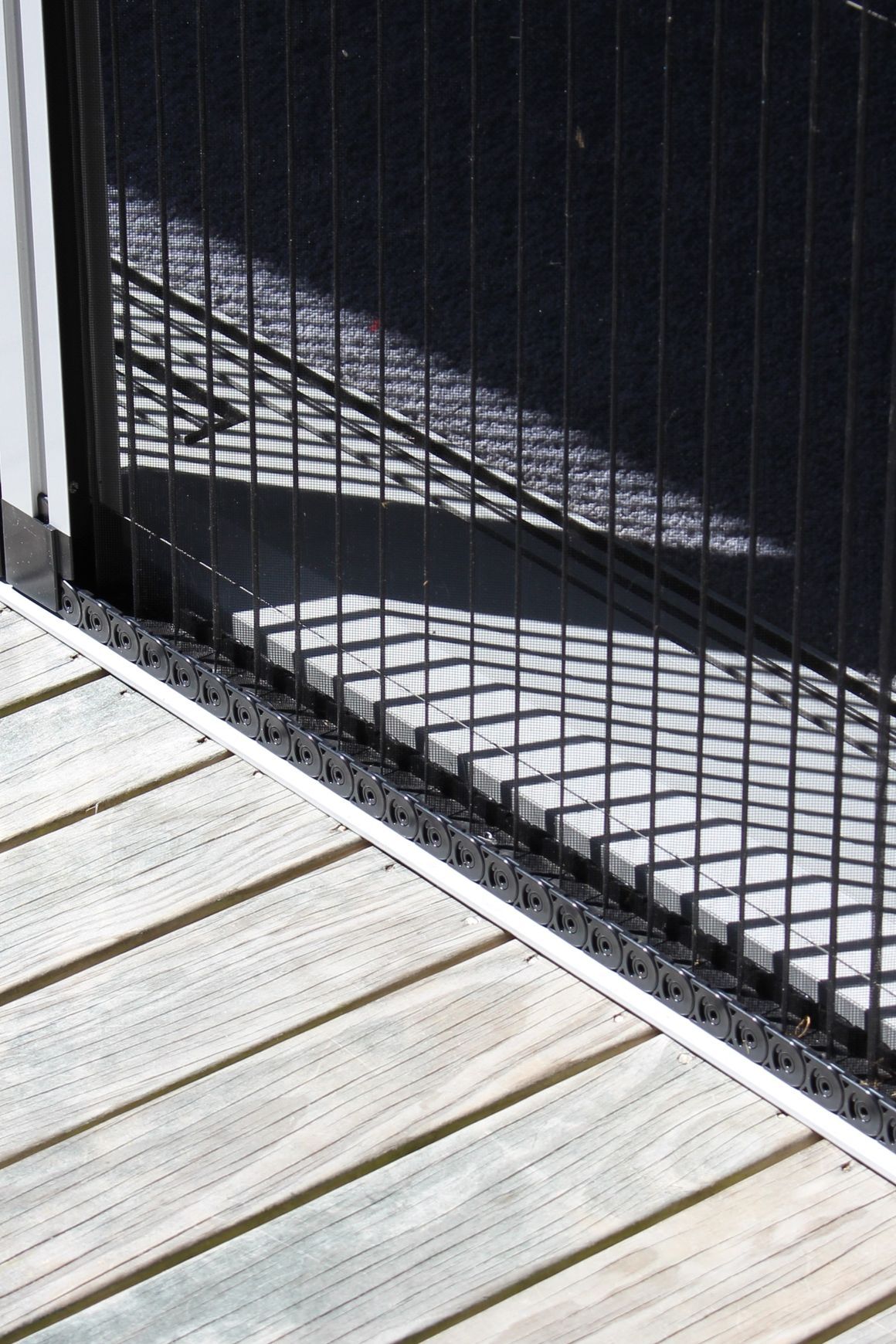 Venette™ Retractable Pleated Mesh Insect Screens