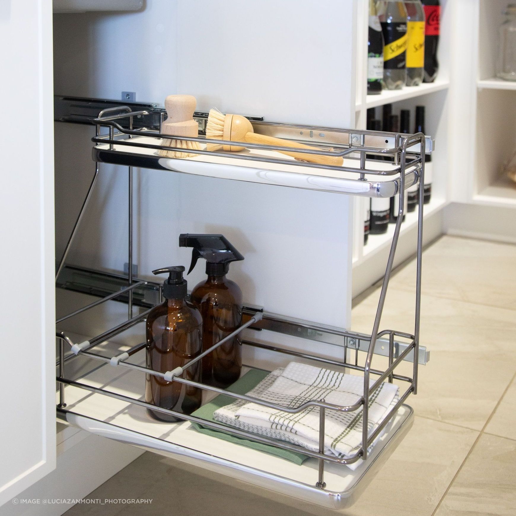 FIT Giamo Cleaning Supplies Storage