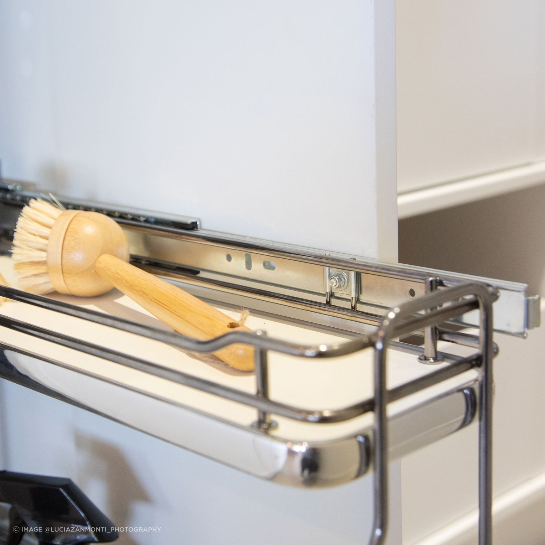 FIT Giamo Cleaning Supplies Storage