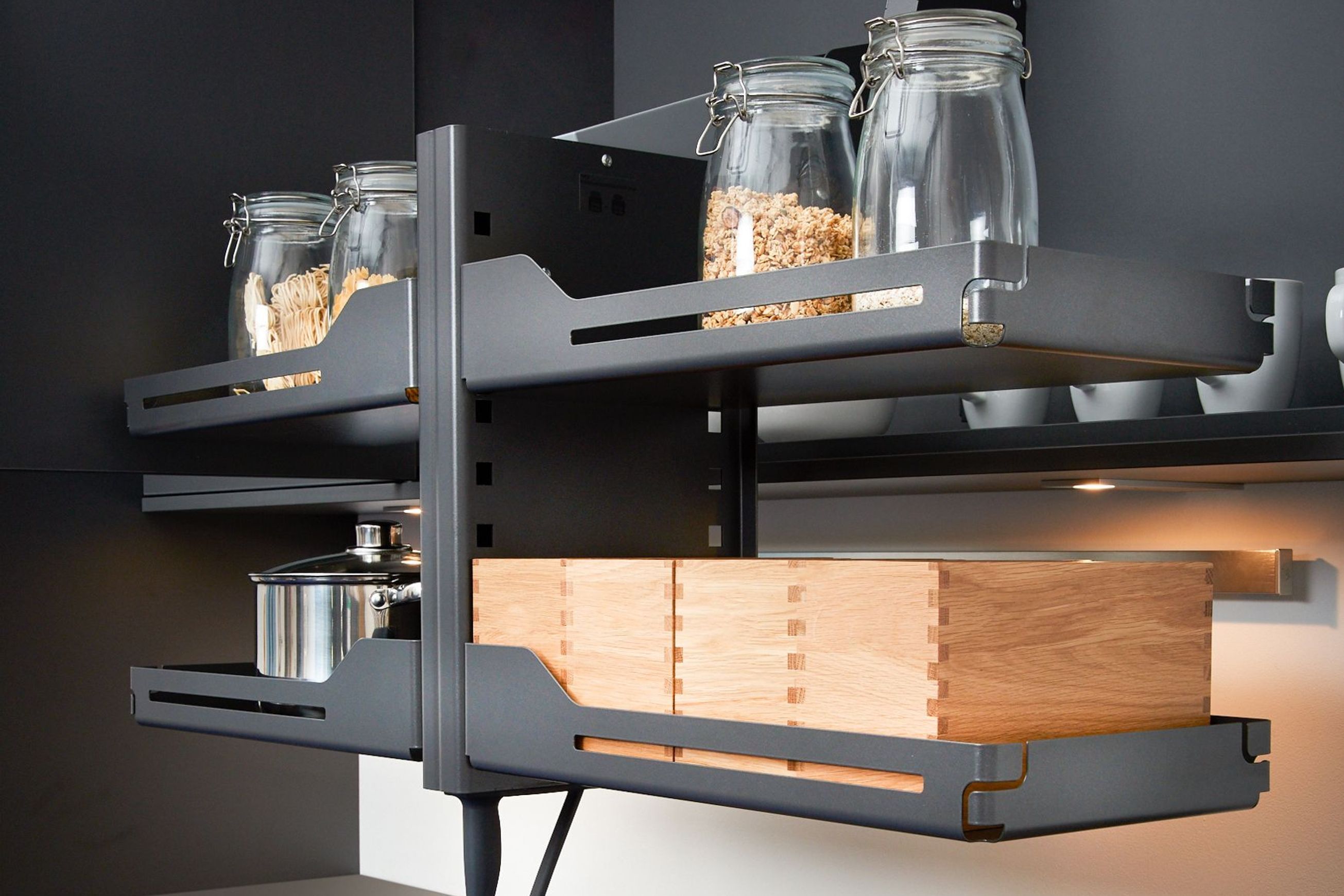 Peka Pegasus Pull-down Shelf lift