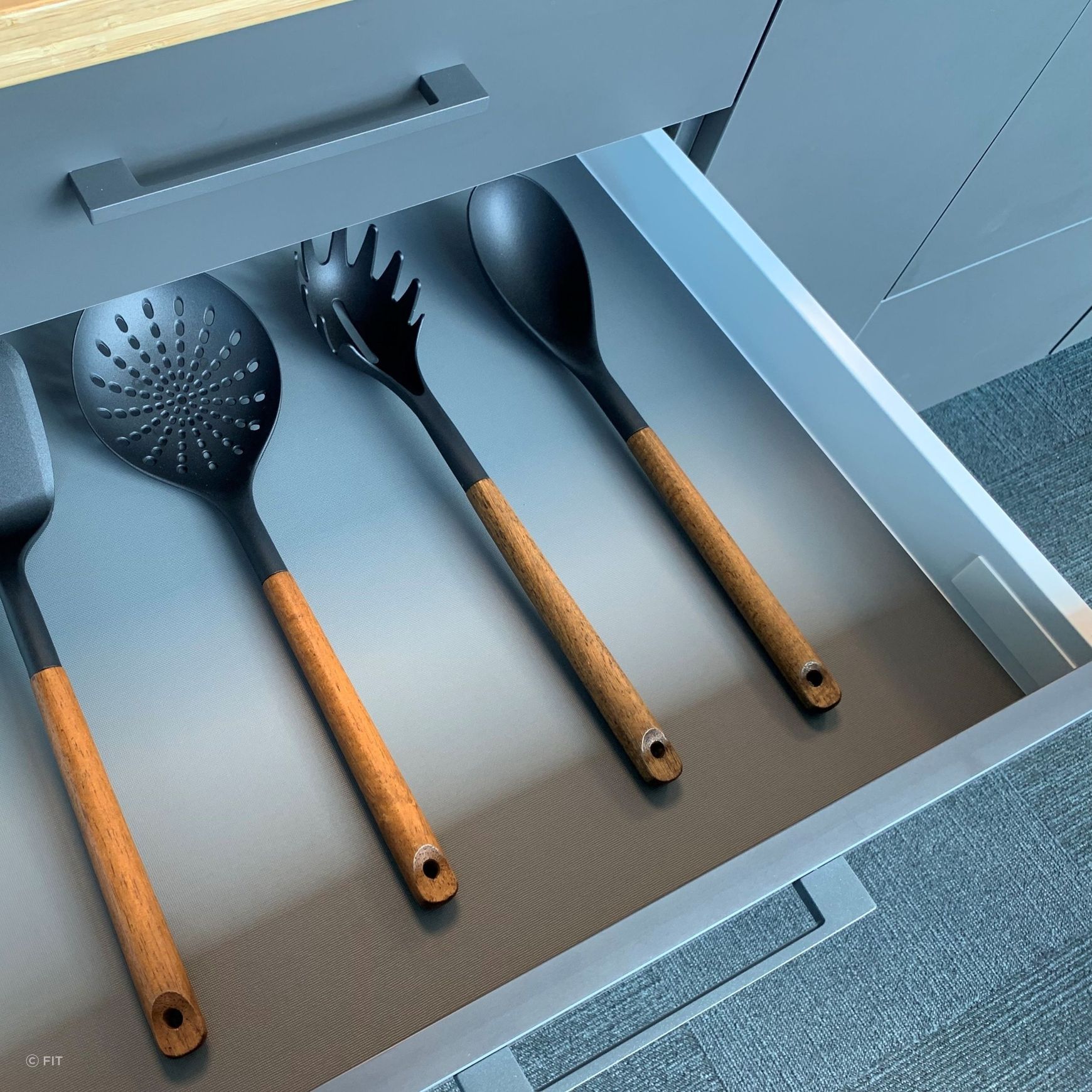 ALUNAN T Slimwall Soft Close Drawer System
