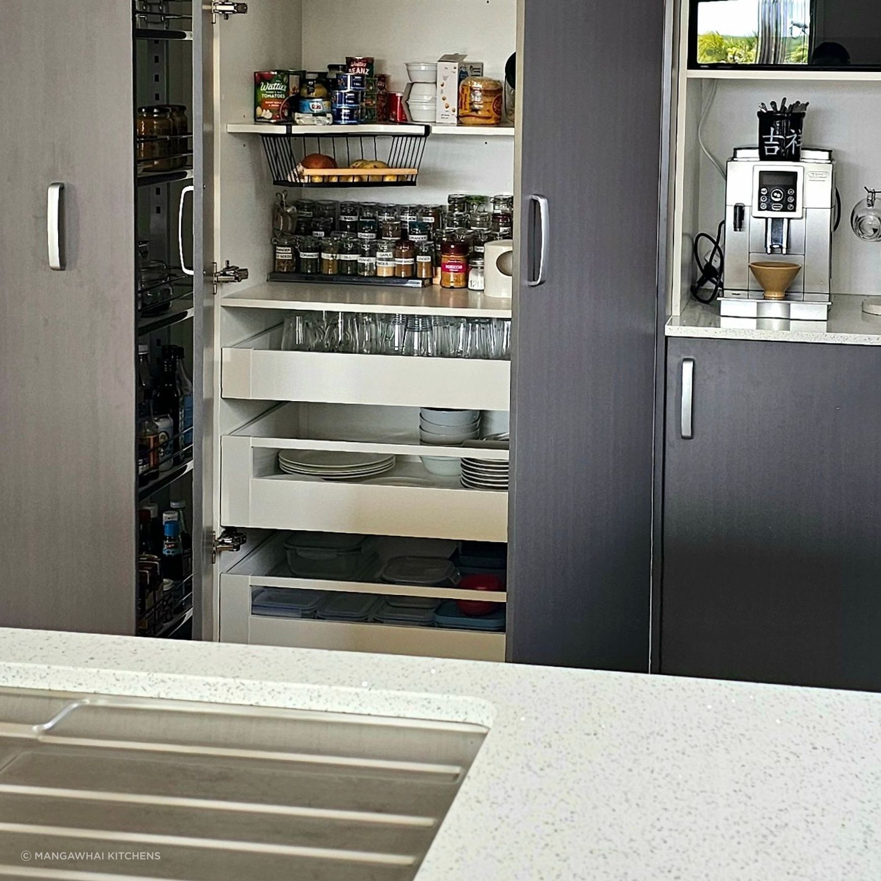 ALUNAN T Slimwall Soft Close Drawer System