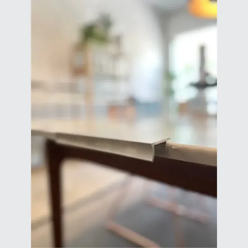 HB390 series Continuous Drawer Pull