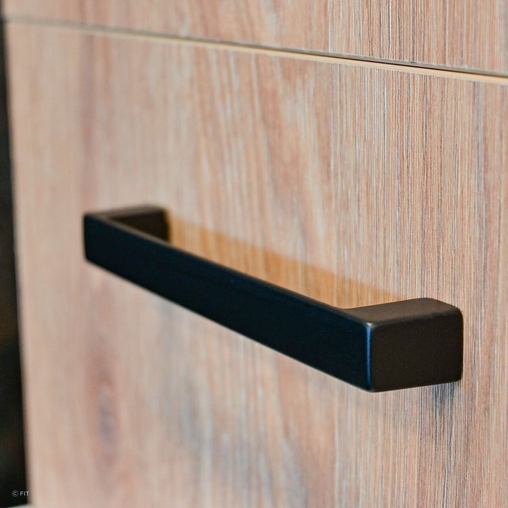 Alvar D Handle