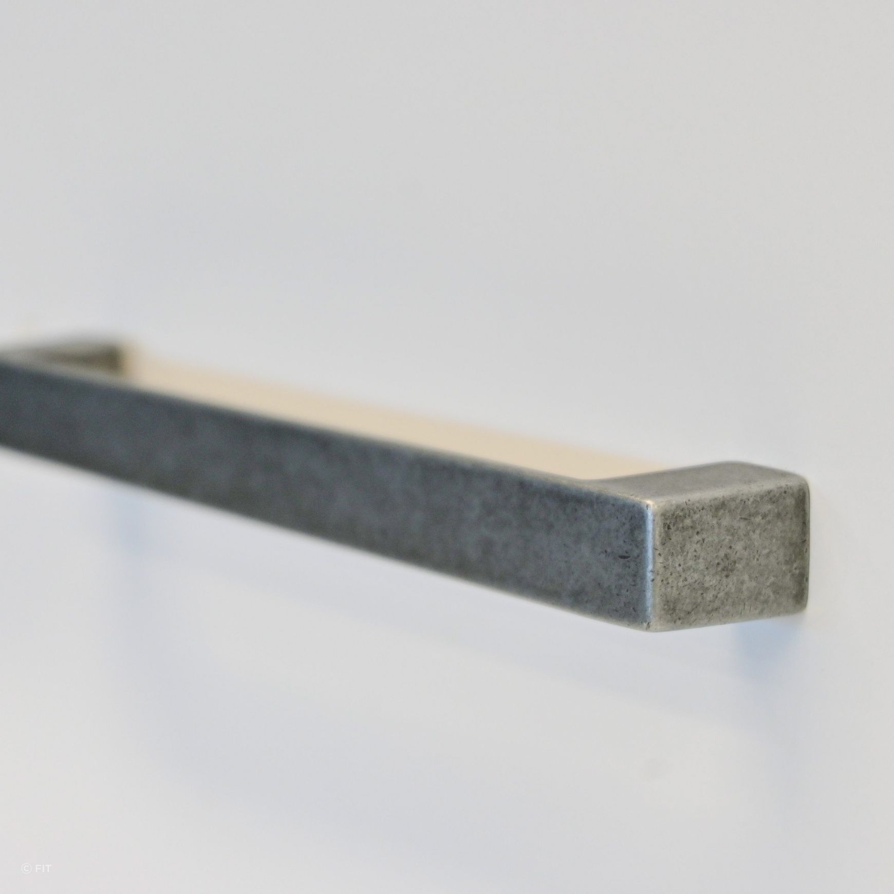 Alvar D Handle