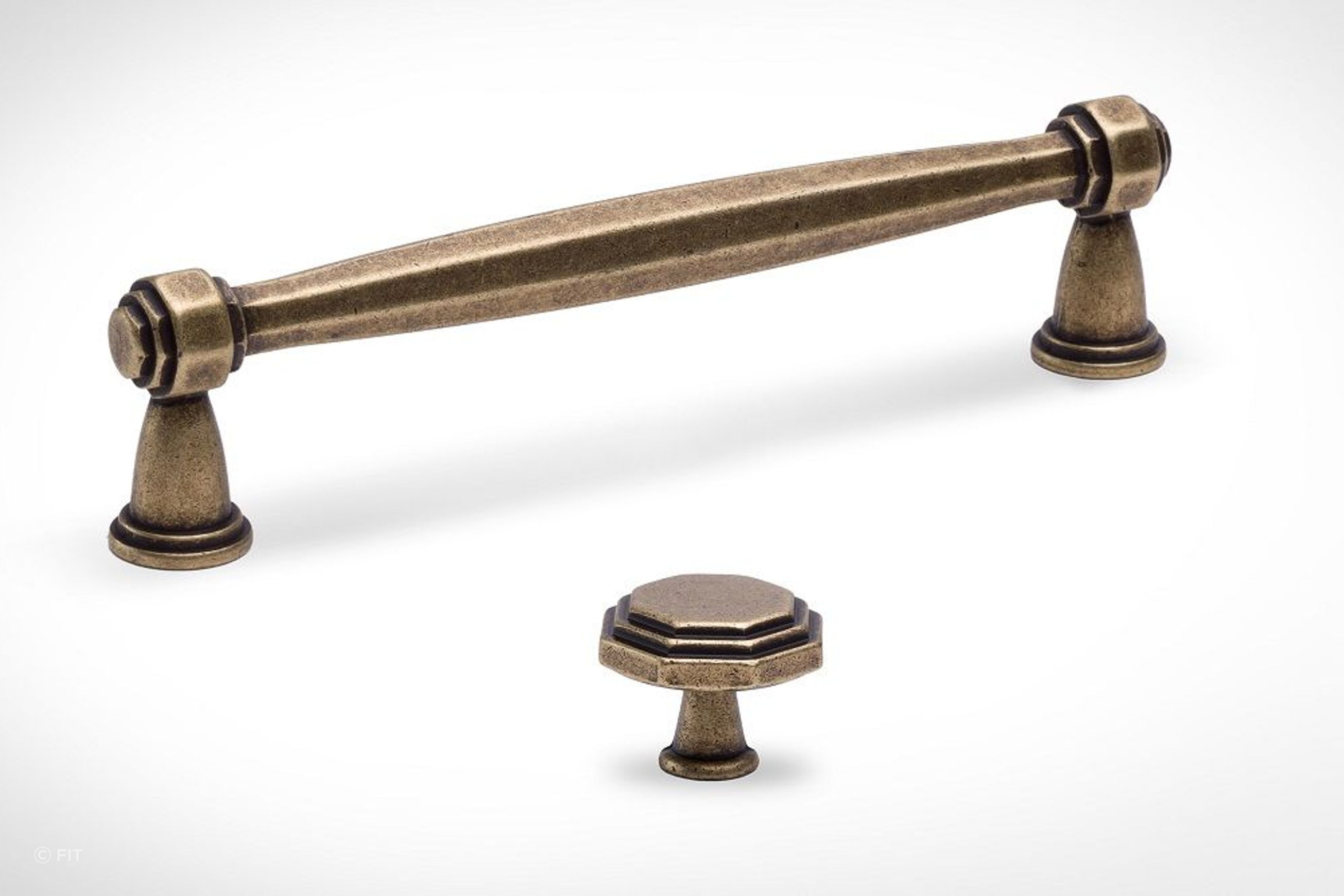 Cabinet Handles & Knobs
