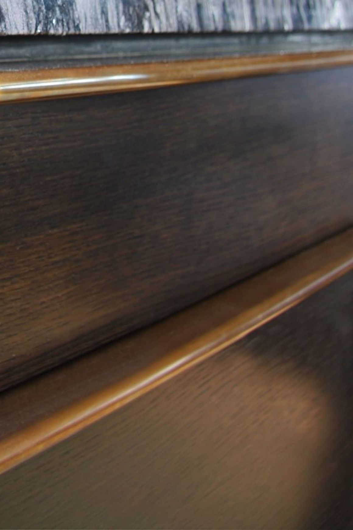 HB390 Series Continuous Drawer Pull
