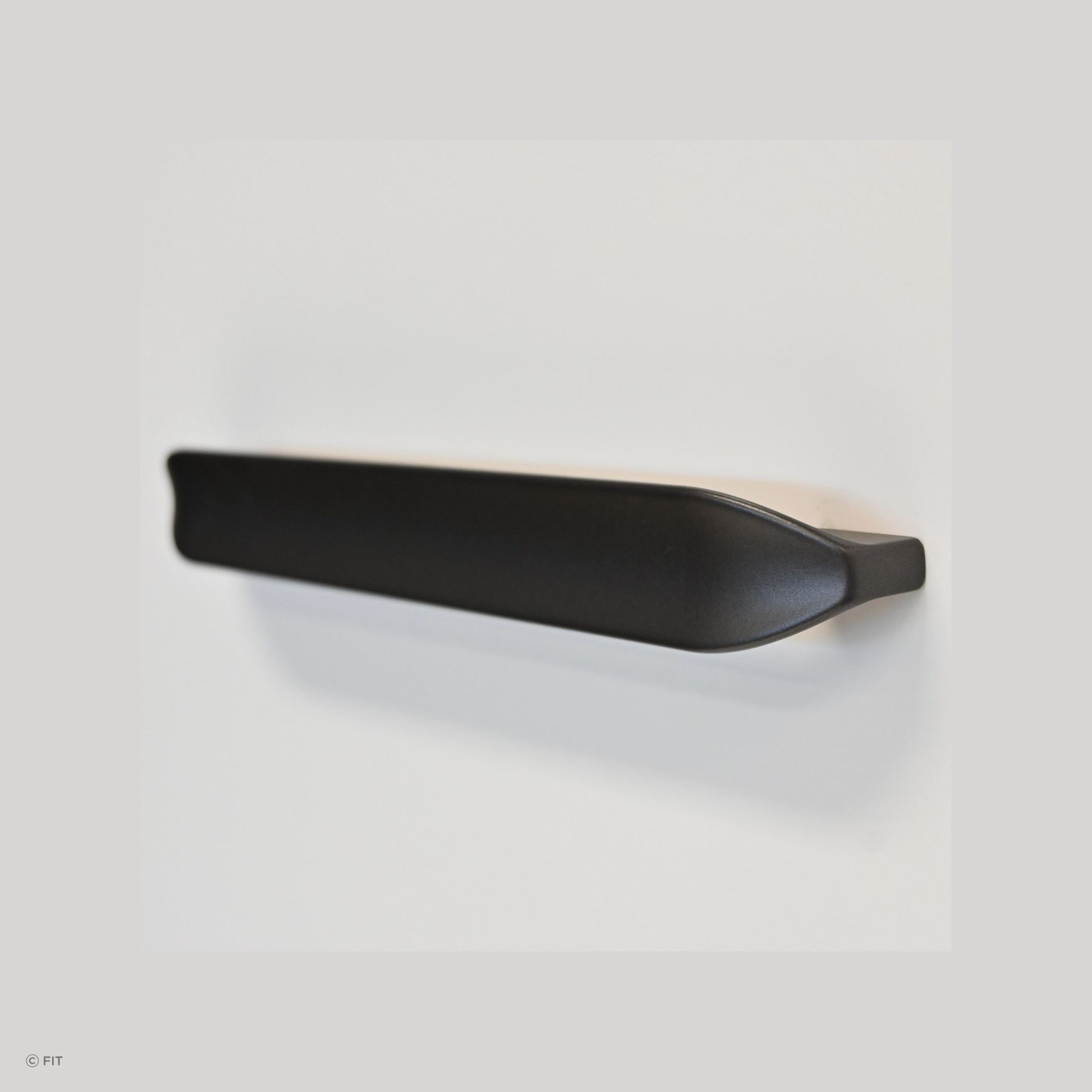 Striatus D Handle
