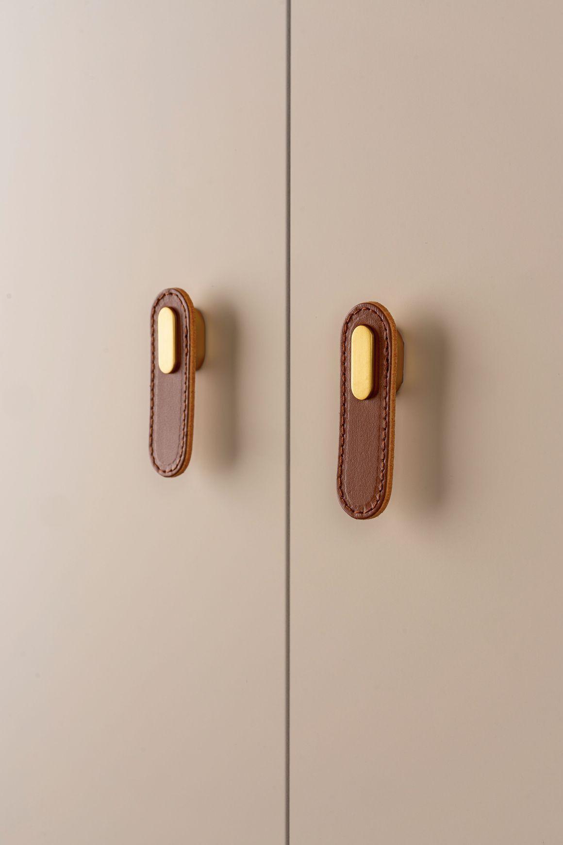 OBLONG Cabinet Handle