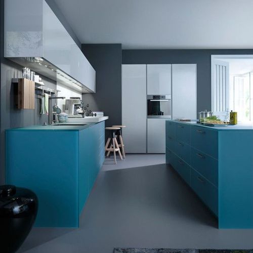 Largo Lacquered Kitchen Cabinetry