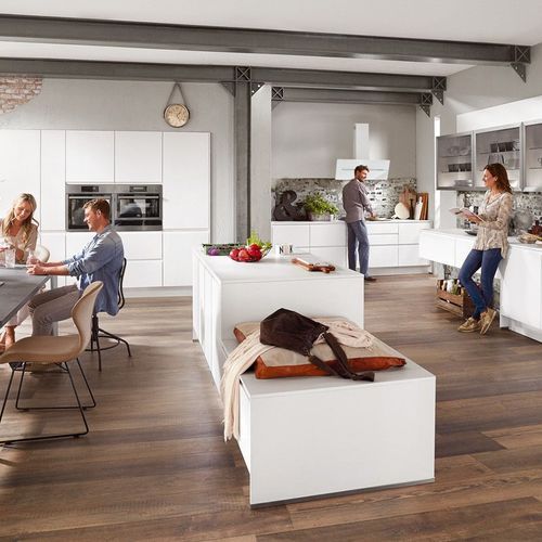 Inline Matt Lacquered Kitchen Cabinetry
