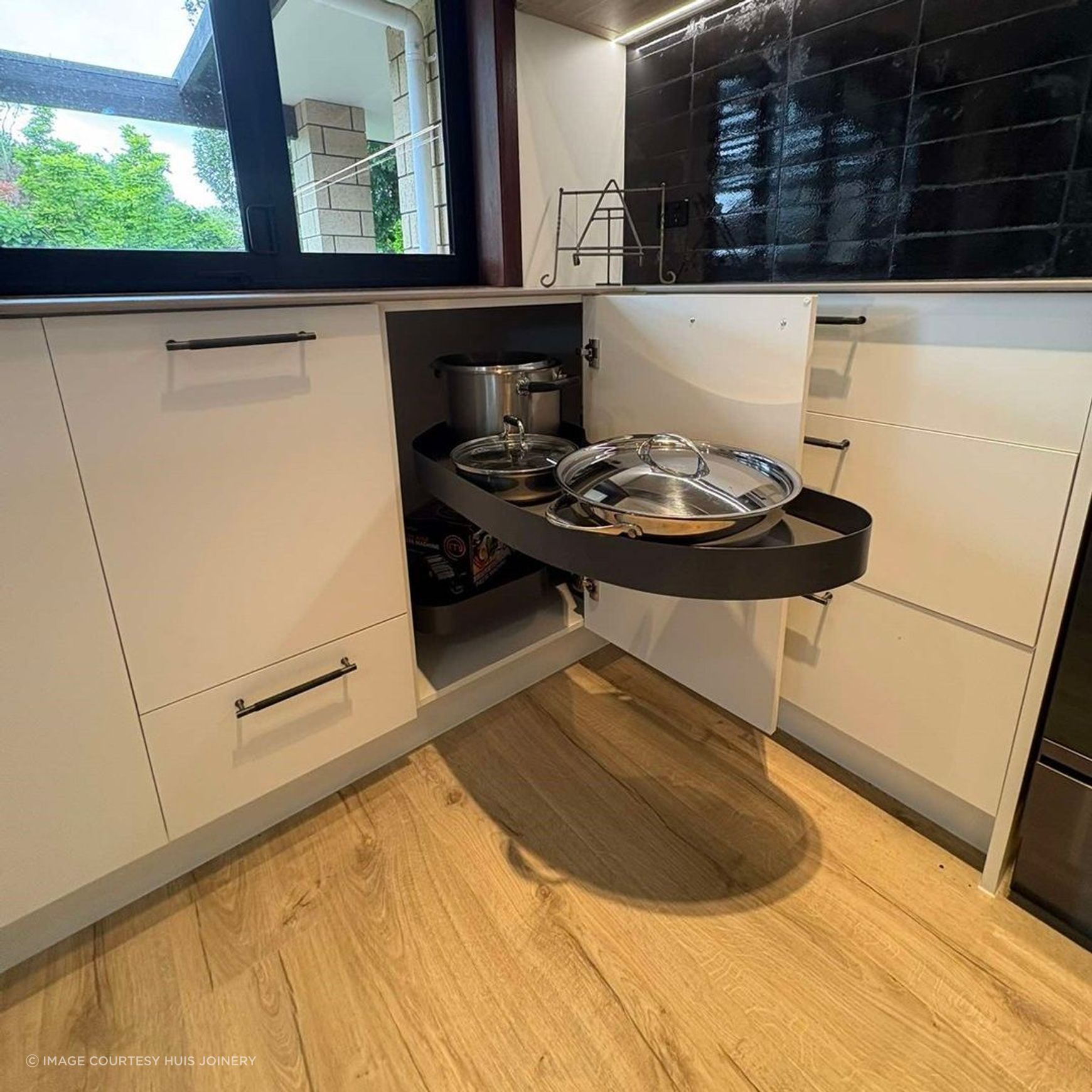 VS Cornerstone MAXX Blind Corner Unit