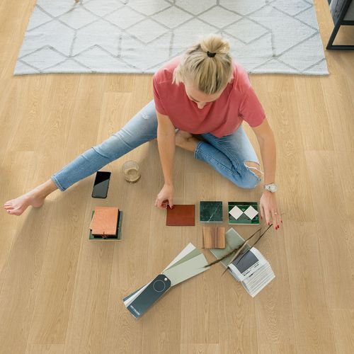 Clix Plus Laminate Flooring in Toasted Almond Oak
