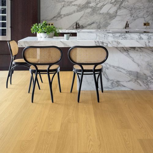 Quick-Step Perspective Nature Natural Varnished Oak