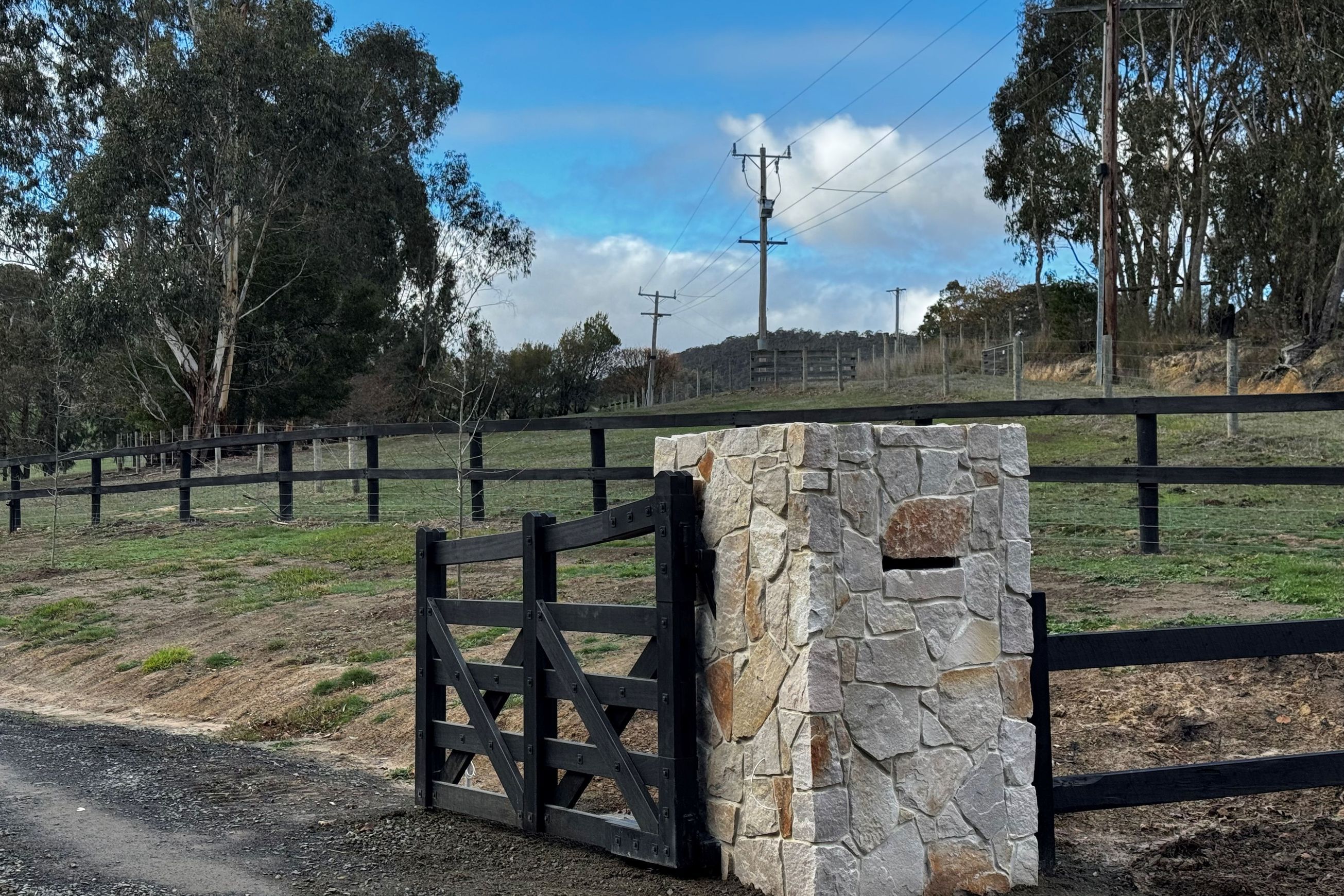 Loose Random Flinders Wall Cladding
