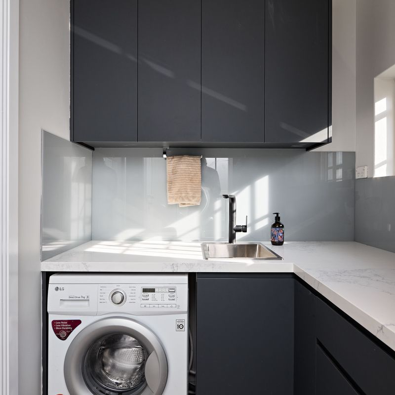 L-Shape Laundry