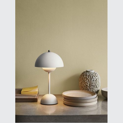 Flowerpot Table Lamp