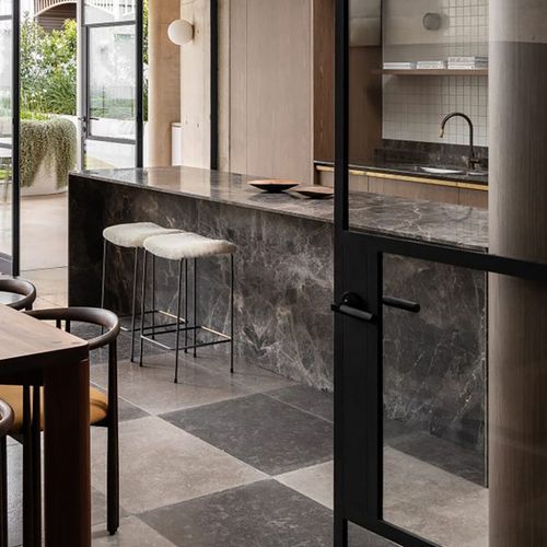 Iver Brunswick Door Lever Handle on Round Rose Passage