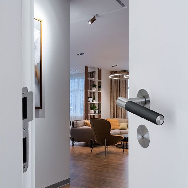 'Loft' Lever Handle on Standard Rose
