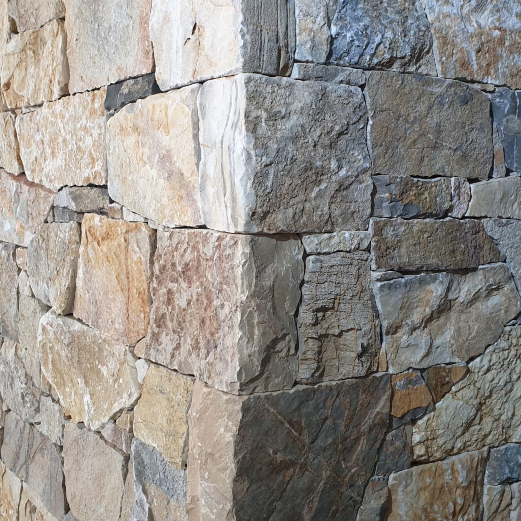 Colonial Random Ashlar Cladding