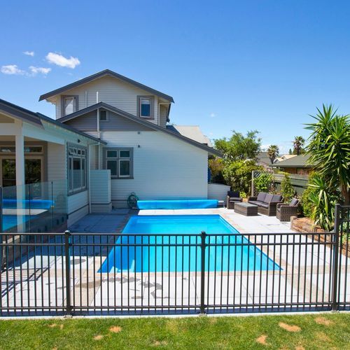 Contemporary Pool Fencing