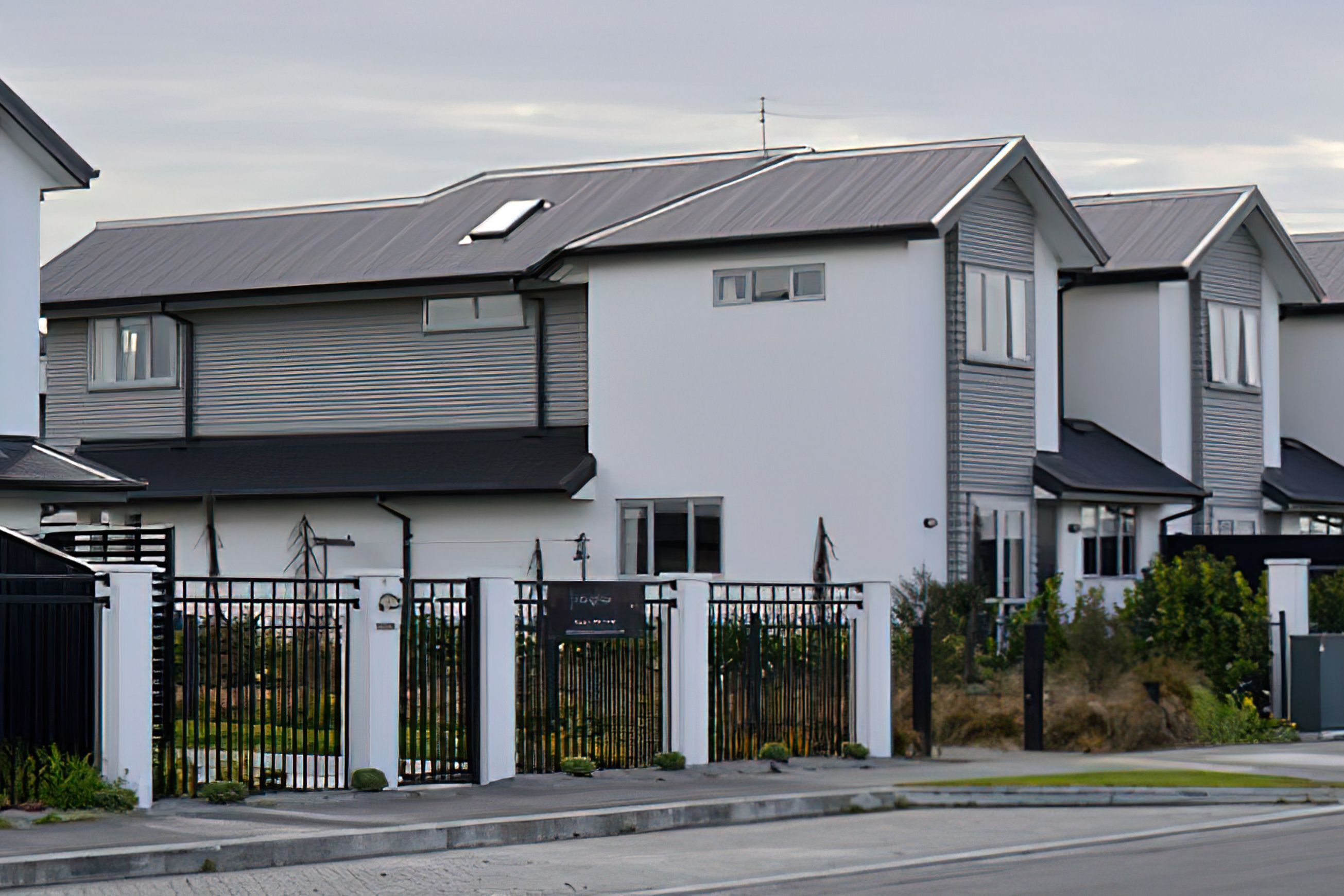 Camden - Tubular Garden & Residential Fence