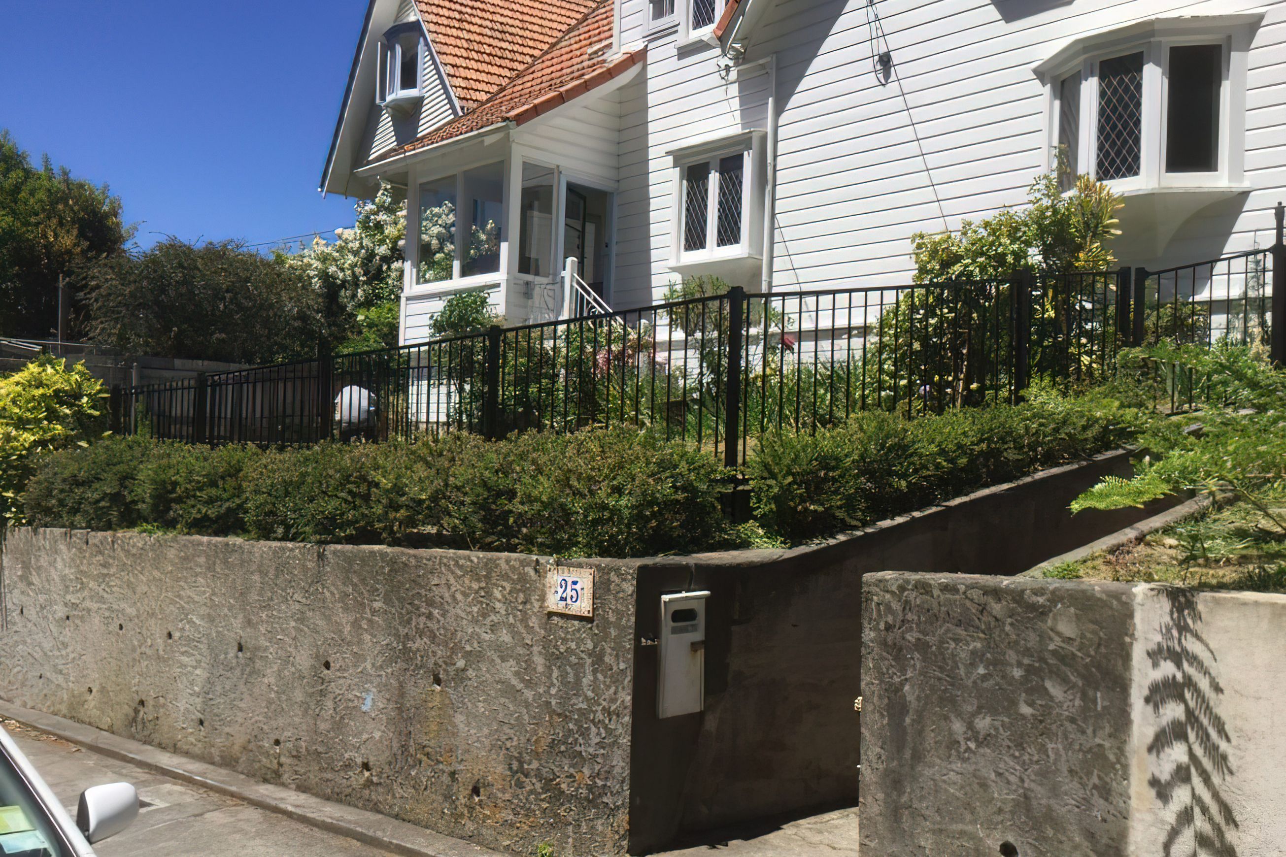 Classic - Tubular Garden & Residential Fence
