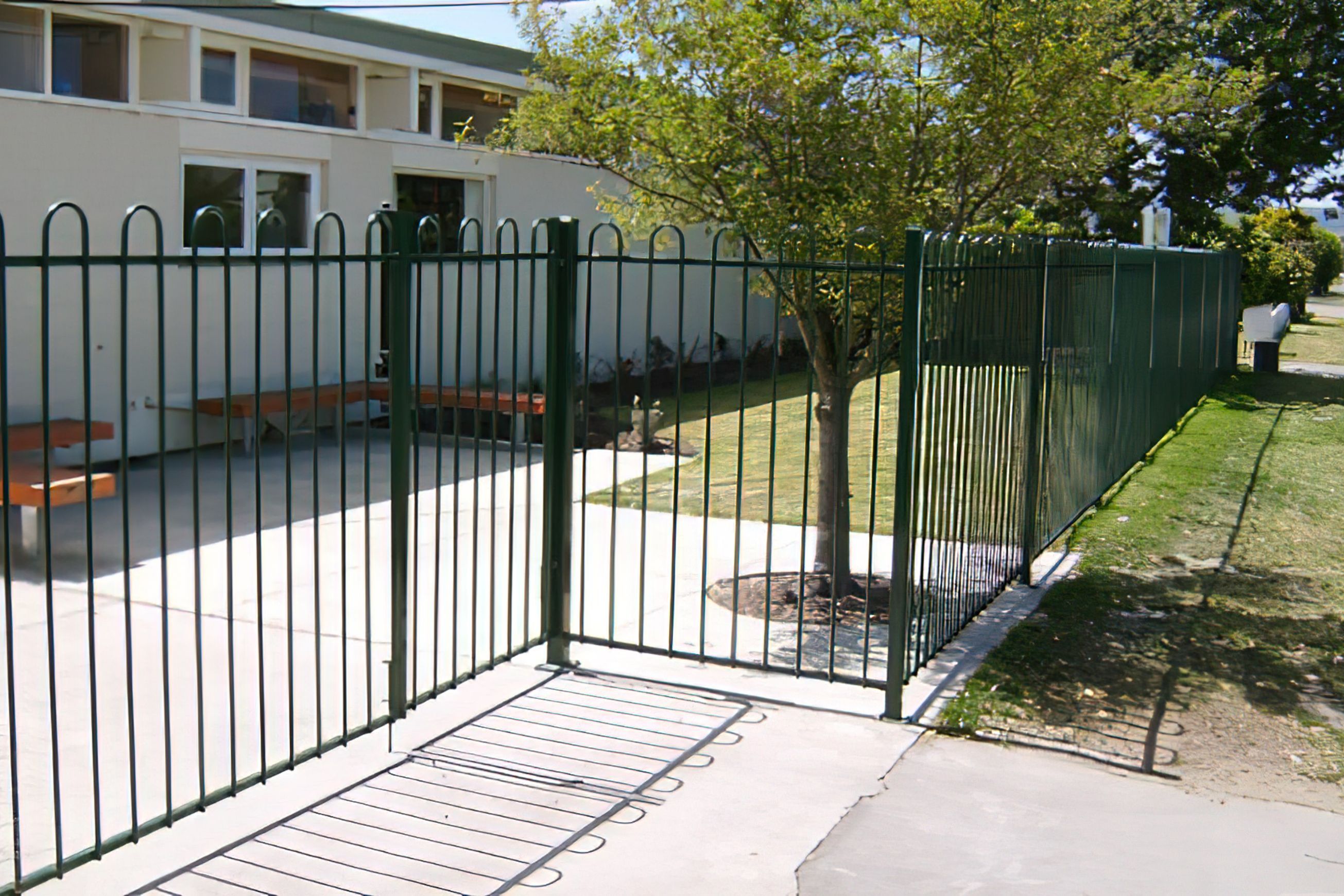 Sherwood - Tubular School Fence