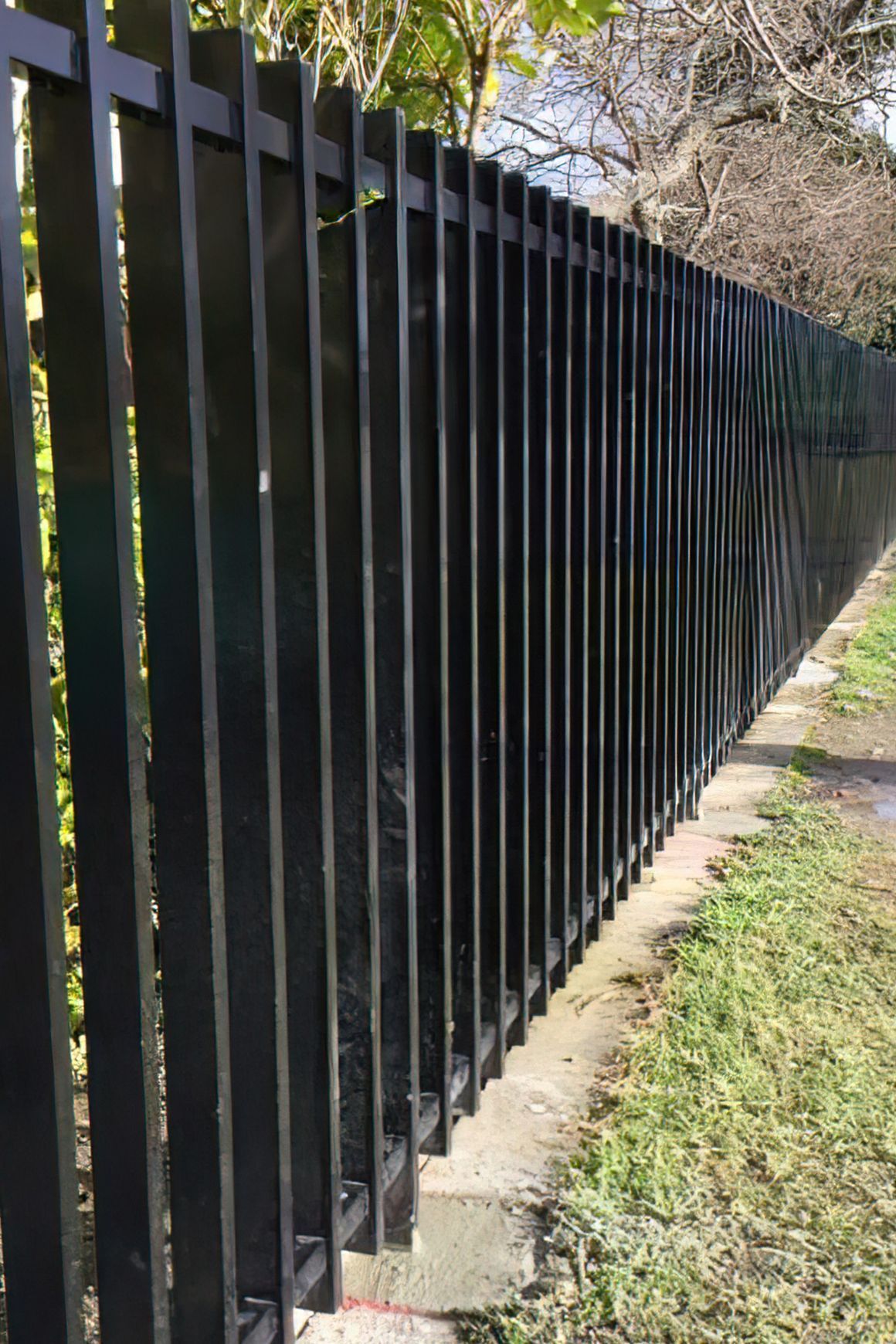 Taranaki - Tubular Pool Fence