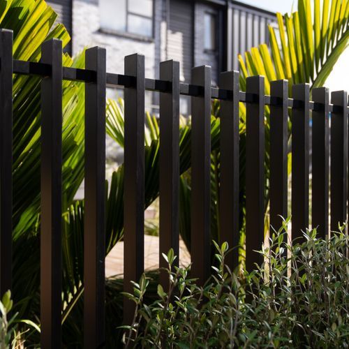 Mako Blade Fence