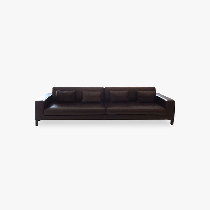 Edward 4 seater - Sofa by Apartmento