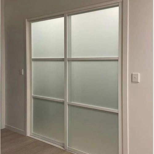3 Divisions Frosted Toughened Glass Sliding Door With Double Tracks