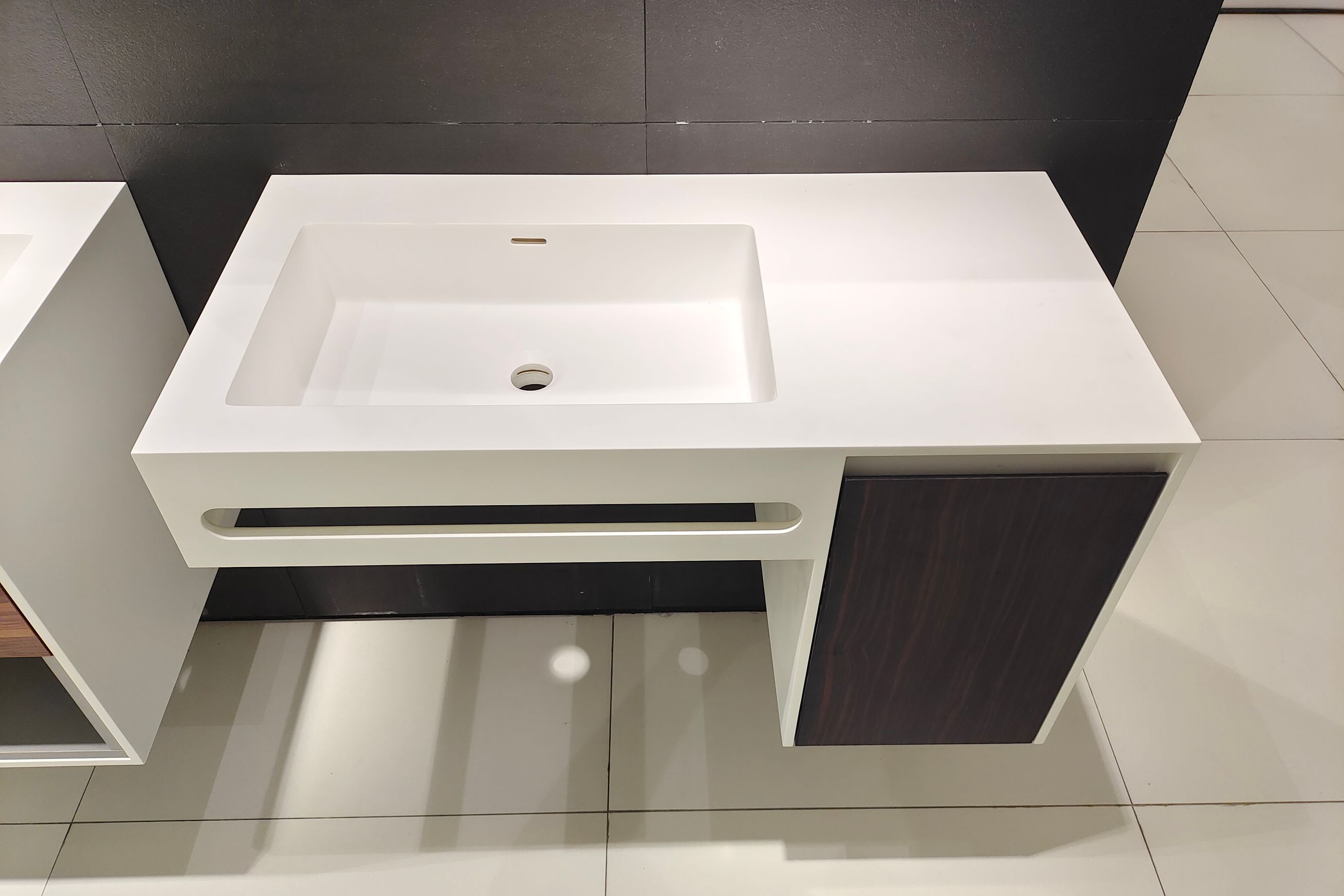 900mm Wall Hung Stone Vanity & Storage G38553